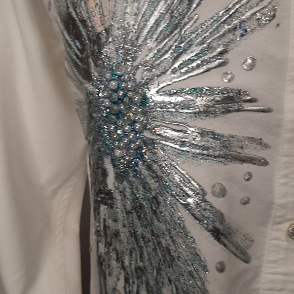 Top - Picture 2 of 8